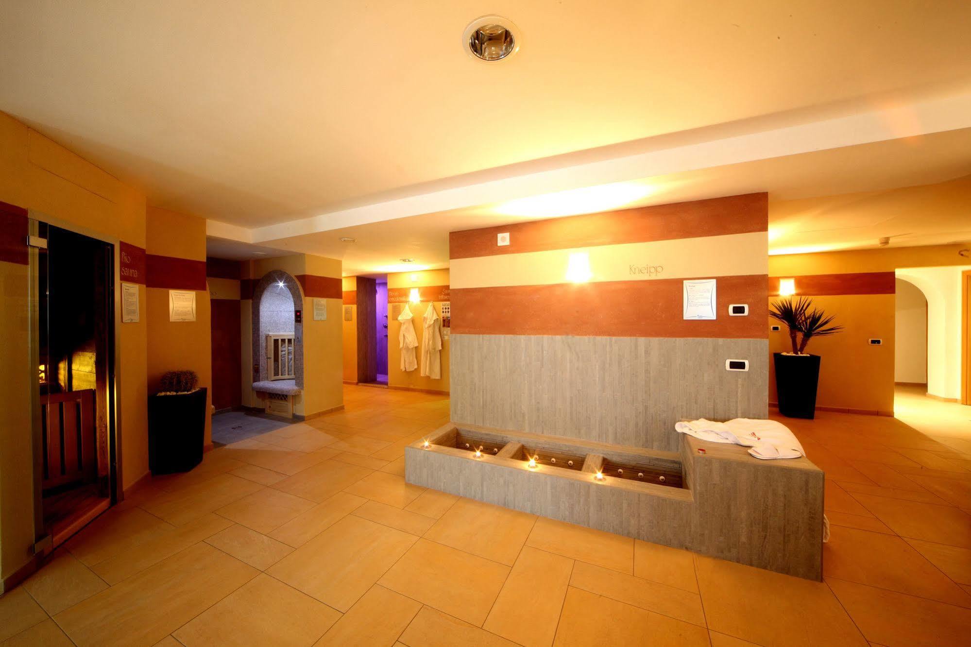 Residence Vallon Corvara In Badia Bagian luar foto